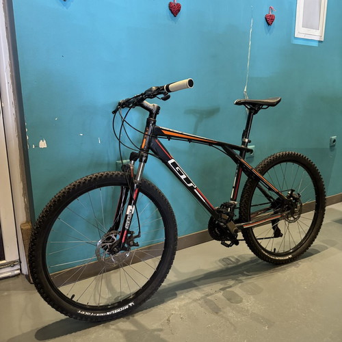 GT Aggressor 2.0 mountain bike used, 26 inch wheels, disc brakes