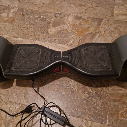 Hoverboard used with thick wheels, Bluetooth and led lighting