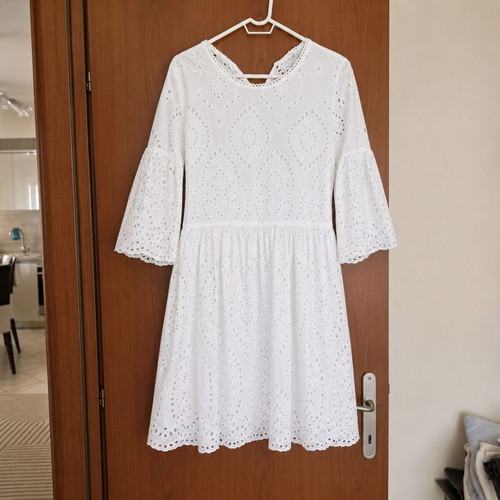 White broderie anglaise cotton dress S/M like new with lining