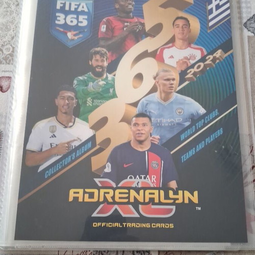 Football album like new, collectible