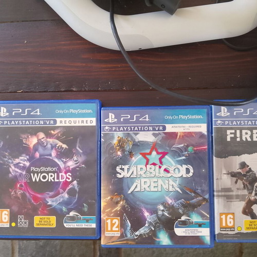 PlayStation VR Mega Pack like new with games and PS Aim Controller