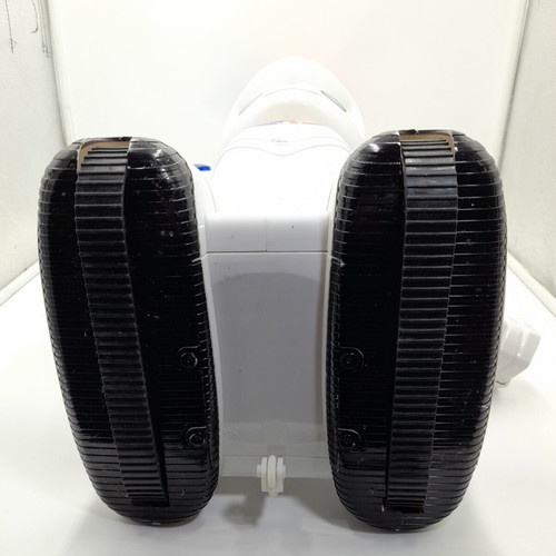 Giochi Preziosi Emiglio robot used, broken arm, no remote