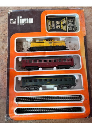 Lima 1990 model train used with battery transformer