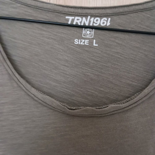 Terranova Men's T-shirt size L like new, olive color