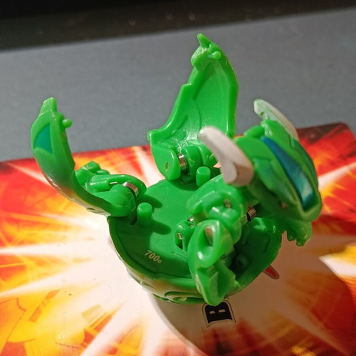 Bakugan Chance Dragonoid Green Ventus figure