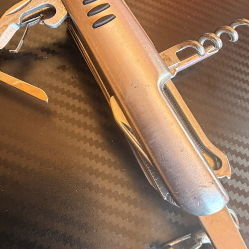 Multitool pocket knife like new