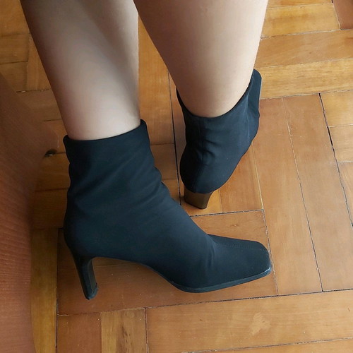 Black sock boots like new, size 38, heel 8.5 cm
