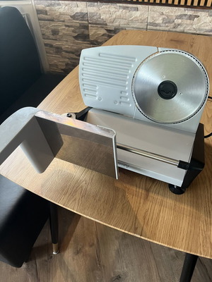 Κόφτης αλλαντικών Camry CR 4702 400W σαν καινούργιος, ανοξείδωτος