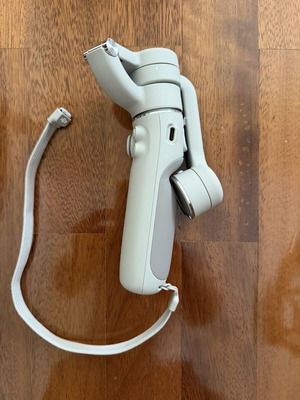 DJI OM5 gimbal like new, portable for mobile