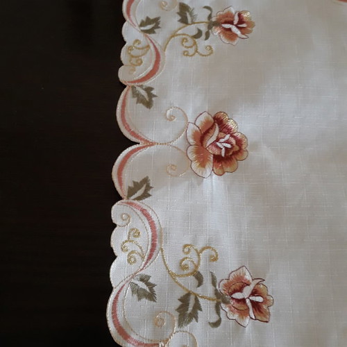 Table linens new, set of 7 with brown and gold floral pattern
