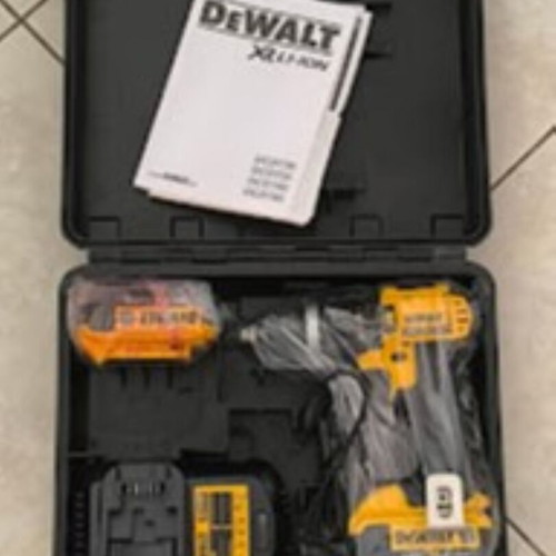 DeWalt DCD785M2 18V 4.0Ah XR Cordless Hammer Drill new