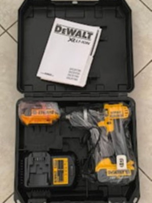 DeWalt DCD785M2 18V 4.0Ah XR Cordless Hammer Drill new