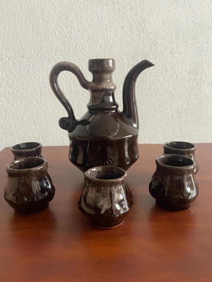Vintage ceramic alcohol serving set like new