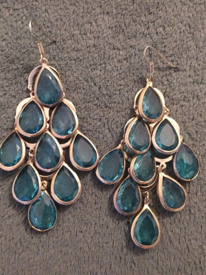 Long earrings like new from Accessories store