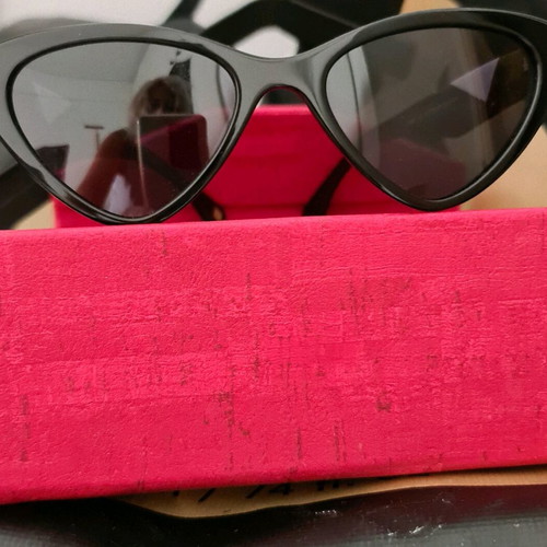 Women's sunglasses like new
