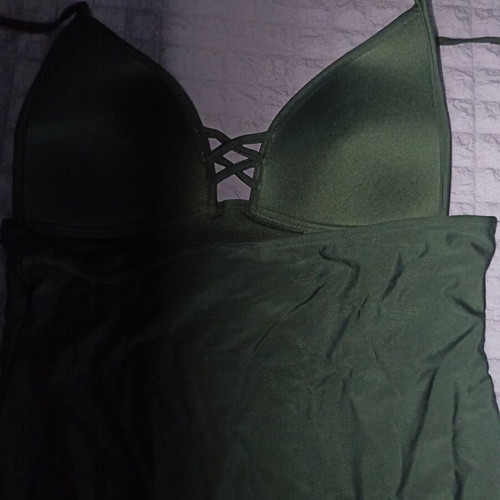 One-piece women's swimsuit large used, black, with special neckline