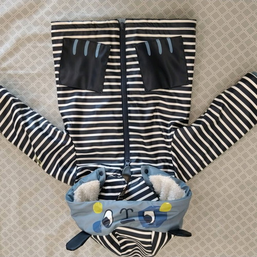 Baby boy jacket like new, warm and waterproof