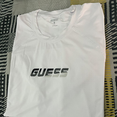 Guess men's white T-shirt size M, new with tags