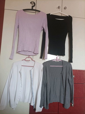 Πακέτο τοπ H&M ριμπ και ζακέτα Zara, μέγεθος Large