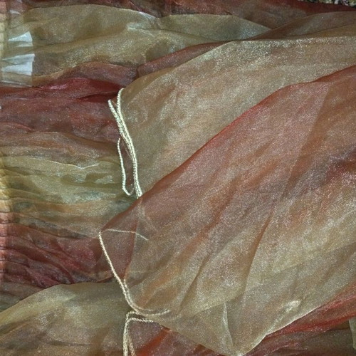 Organza curtain like new, dimensions 2.50 x 2.3 meters