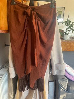 Nazezhda midi skirt brown with fringes like new, size S/M