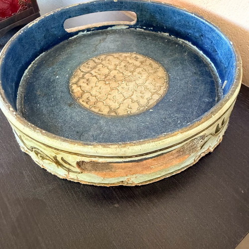 Vintage wooden tray used, 23cm diameter