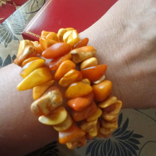 Necklace of genuine amber in cream honey color, 65 cm, 46 grams