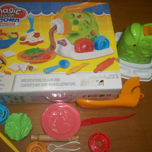 Play-Doh food set used with accessories without dough