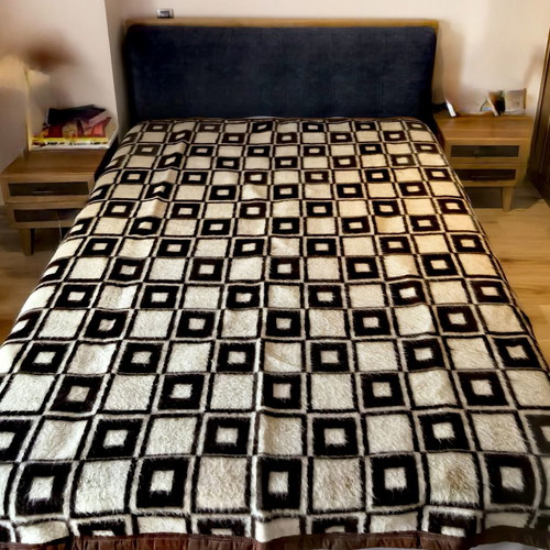 Wool blankets like new, set of 2, geometric retro and terracotta satin trim