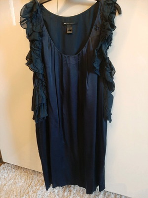 Mango satin dress used, short with ruffles on sleeves blue