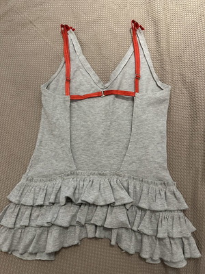 Danoff Backless Top like new, adjustable straps, grey