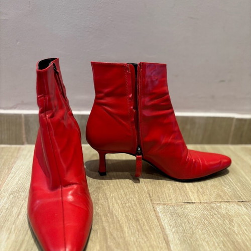 Zara leather kitten heels ankle boots like new, red, size 40