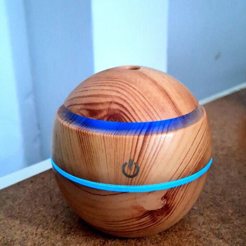 Ultrasonic Aroma Mini Atomization Humidifier 200ml with Color Changing LED like new
