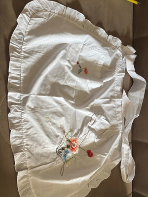 Χειροποίητη ποδιά με κέντημα καινούργια, vintage 1980