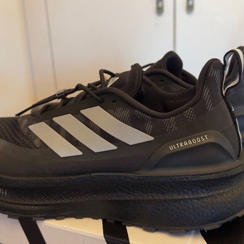 Adidas Ultraboost 5 Climawarm new, size 44 2/3, black and silver sneakers