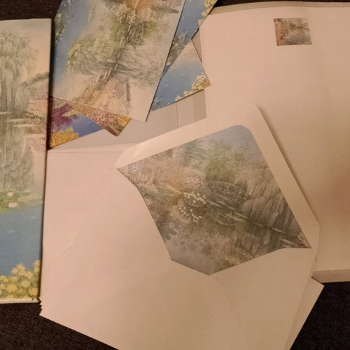 Unicef stationery sheets like new, folder with 9 sheets, 3 cards, 20 envelopes