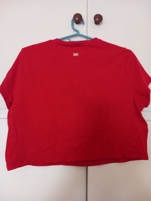 Benetton Cropped T-shirt Like New, Red, Size M