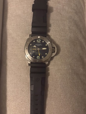 Panerai style wristwatch, automatic movement
