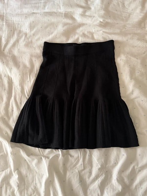 Mohito knit skirt black size XS like new