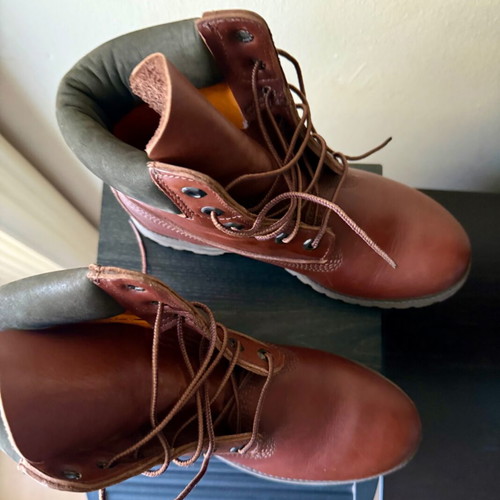 Timberland women's boots size 37.5 like new
