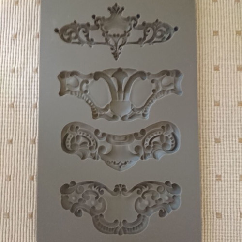 Iron Orchid Trimmings Silicone Mold Set like new, 10 pcs 20×12.5 cm