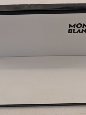 MontBlanc рекламна стойка употребявана за очила