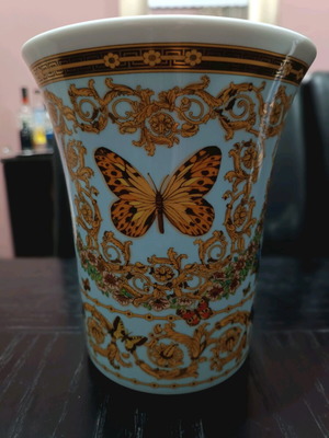 Versace vase like new