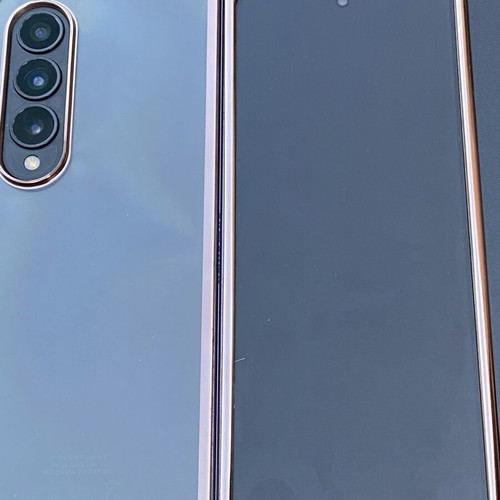 Samsung Z Fold 4 used with black line issue, 256GB