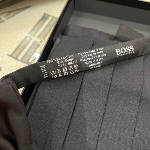 Boss silk bow tie and belt set new, black