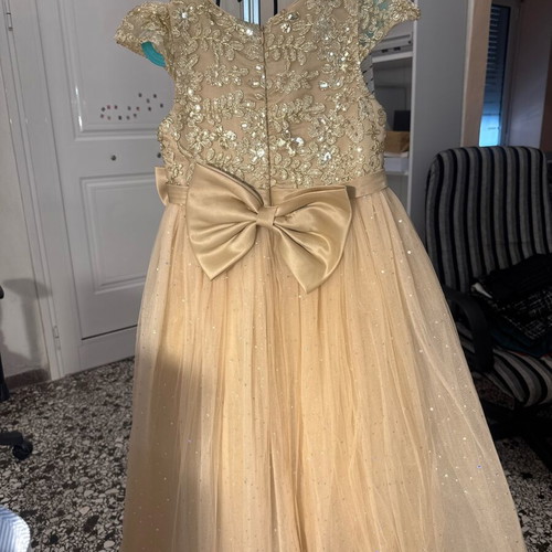 Dress like new, gold color, sizes 122-134 cm, ages 7-9
