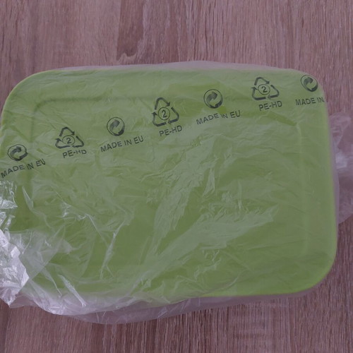 Tupperware container 1L new, food safe plastic