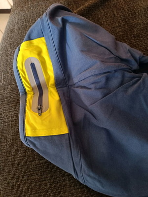 BodyTalk sports leggings like new, blue, size small