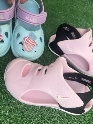 Nike pink quick-dry sandals for girls like new, sizes 24-25
