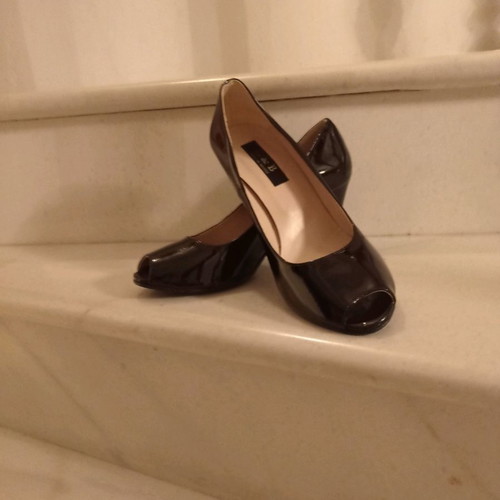 Peep toe shoes used, black, size 38, patent leather